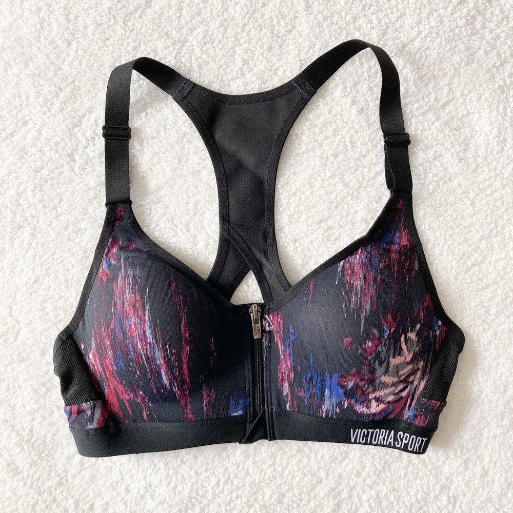 Victoria Secret Incredible Underwire Sport Bra